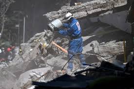 Resgates na Colômbia diminuem após terremoto, enquanto crescem acampamentos de sobreviventes