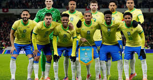 Sem Militão, Brasil tem duas baixas no álbum da Copa e lista pode aumentar