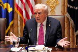 Ông Trump đổ lỗi cho Trung Quốc, thừa nhận đánh thuế 100% là ...