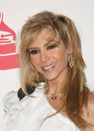 Daniela Castro arrives at the 9th annual Latin GRAMMY awards held at the Toyota Center on November 13, 2008 in Houston, Texas. - 9th%2BAnnual%2BLatin%2BGRAMMY%2BAwards%2BArrivals%2BBUqgat46TYFl