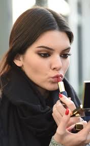 Kendall Jenner ile ilgili görsel sonucu