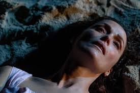 Se Eu Tivesse Pernas, Eu te Chutaria: filmaço com atriz que deu azar no Oscar estreia no Telecine