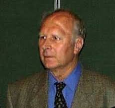 Dr. Helmut Rosenbauer Er wurde 1936 in Nürnberg geboren, studierte an der ...