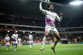 Toulouse beats Le Mans 3-0 to move up to seventh in Ligue 1