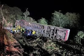 Grupo que sofreu acidente de ônibus com três mortos em Santa Catarina retornava de competição de dança em Canela