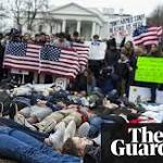 Students stage White House protest