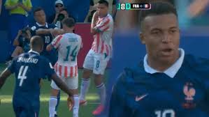 Mbappé insultó con fuerte lisura a jugador de Paraguay y casi se van a los golpes: "Conc..."