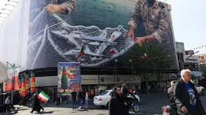 Iran warns US blockade of ports must end as Strait of Hormuz opens