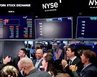 Image of stock exchange trading floor