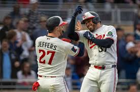 The Mets look to halt their embarrassing losing streak against the Twins