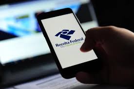 Imposto de Renda: Receita paga lote residual de restituição; saiba como verificar