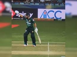Watch: Pakistan Star Takes Second Run Without Completing First, Commentators In Splits