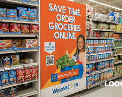 Imagen de Supermarket aisle with promotional display