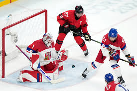 Canada captain Sidney Crosby injured in quarterfinal game vs. Czechia