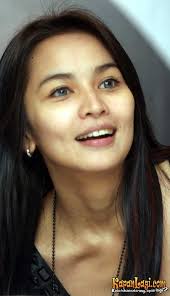 Hasil gambar untuk bugil telanjang NAJWA SHIHAB indonesia presenter tv