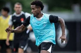 Thiago Mendes se recupera, treina com bola e cria esperança de volta ao Vasco