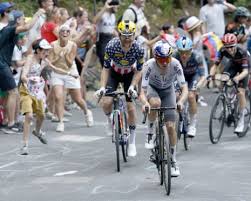Jonas Vingegaard crash in Tour de France 2026