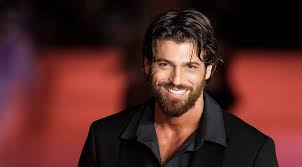 Can Yaman a fost arestat în Istanbul. Ce acuzații i se aduc celebrului actor turc