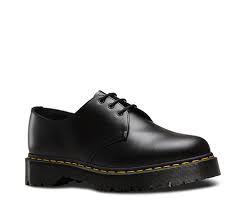 dr martens - Dr. Martens - Página 2 Images?q=tbn:ANd9GcQjPBfkAHHZlBjtdx_GXKndZ5y5iM_LzfMNznIbh0NRiM90j8M9