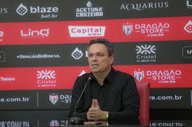 Atlético-GO com Adson Batista abre o jogo sobre Alejo e se vai pagar dívida