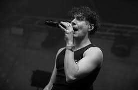 Mit 23 Jahren überraschend verstorben: Musiker Rowli tot