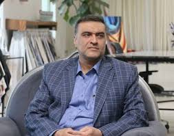 انتقاد روح الله جمعه‌ای از زمان‌بندی برنامه صدا و سیما: ۱۴۱ دقیقه مجریان در برابر ۴۷ دقیقه مهمان/ لابد مهمان برای 1 دقیقه اضافه باید عذرخواهی کند