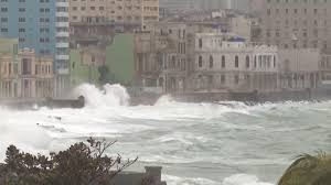 Cold front advances across Cuba and Havana's Malecón suffers severe flooding