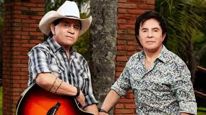 Chitãozinho & Xororó celebram a carreira no 'Altas Horas' deste sábado (13)