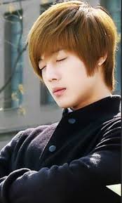 Most popular tags for this image include: kim hyun joong, cool, sleep, - large
