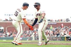 Rafael Devers alcanza hito en la MLB no visto desde 2008 - Imagen principal del artículo