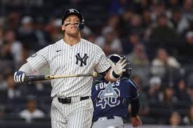 Yankees hold breath on Aaron Judge injury, await word from specialist
