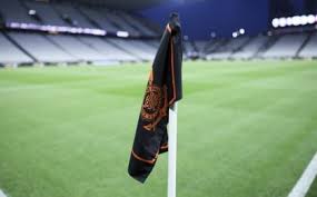 Em meio a obstáculos por Carille e Vojvoda, Corinthians sonda novo nome argentino