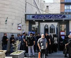 تیپ خانم سخنگو در مراسم ختم مرحوم بهروز رضوی+ تصاویر