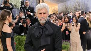 Who Is That Silver Fox? Superstar Ages Up For Jaw-Dropping Met Gala Look.