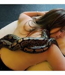 Hasil gambar untuk tempat teraneh di indonesia