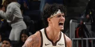Gui Santos brilha e Warriors vencem Nuggets mesmo sem Curry