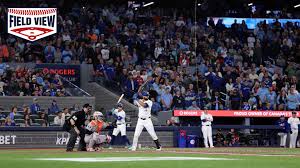 Blue Jays Secure Dramatic Walk-Off Win Against Astros
