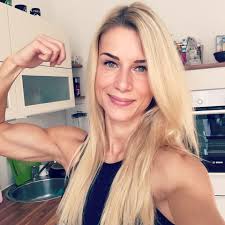 Risultati immagini per Adrienne Kolesz?r,