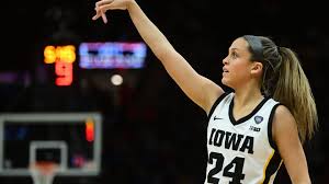 Former Iowa women's basketball star announces engagement
