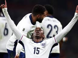 Does Arsenal’s winger search signal a change in tactics next season?