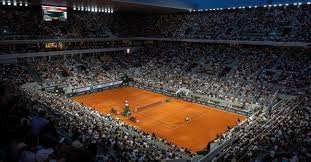 For the first time since June 2023, a women’s match takes the Roland-Garros night session – and Sabalenka faces Osaka under the lights
