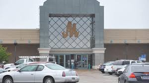 Randy Travis and Wife Invest in Revitalizing Jackson's Metro Center Mall