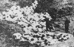 Résultat de recherche d'images pour "nazi mass grave"