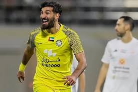 مغانلو به تراکتور نزدیک شد