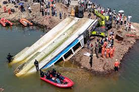 More Than a Dozen People Die, Including a Mom and Her 4-Year-Old Son, After Tourist Boat Capsizes