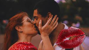 Lo que le pasa a tu cuerpo cuando besas (y no sabías)