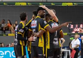 Praia Clube vence Suzano e é primeiro time na semifinal da Copa Brasil masculina de vôlei