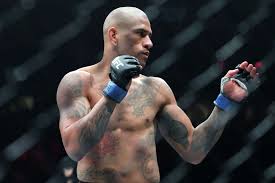CT resident Alex Pereira vacates UFC light heavyweight belt, looks to become first 3-division champion