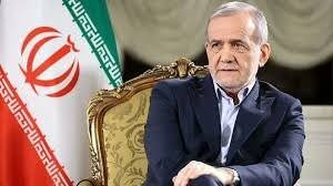 پزشکیان و دخترش میهمان ویژه مراسم رژه بزرگ + ویدئو