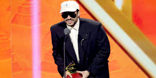 Latin Grammys are here! Live updates on red carpet fashion, winners and more